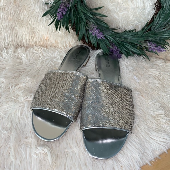 MICHAEL KORS slides - Picture 1 of 12